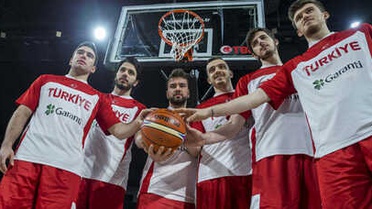 A Milli Erkek Basketbol Takımı, İsveç'te