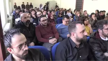 Aşık Veysel'in Bağlamasına Yoğun İlgi