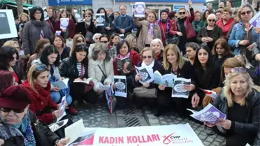 CHP'li Kadınlar Çocuk İstismarına Karşı Kitap Okudu