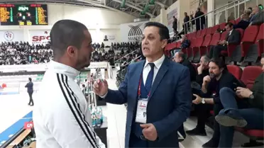 Sokakta Çalışan Taekwondoculara Gençlik Hizmetleri ve Spor İl Müdürü Çomaktekin Sahip Çıktı