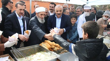 Edremit'te '3. Geleneksel Ayran Aşı Balık Başı' Festivali