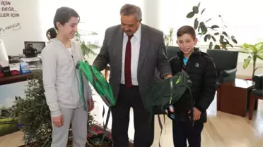 Başkan Uysal Örnek Öğrencileri Ödüllendirdi