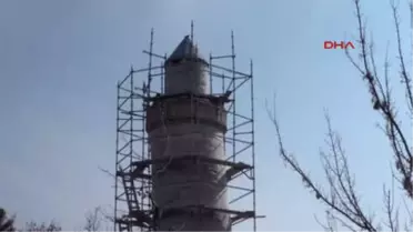 Elazığ-Pisa Kulesi'nden Daha Eğri Olan Ulu Cami'nin Minaresi Restore Ediliyor