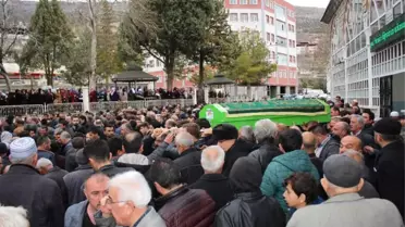 Uçuruma Yuvarlanan Cipte Cesedi Bulunan Mühendis Son Yolculuğuna Uğurlandı