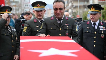 Silah Arkadaşları, Afrin Şehidinin Tabutunun Başından Bir An Olsun Ayrılmadı