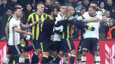 Olaylı Derbi, Dış Basına da Yansıdı: Kavgalar Maçın Önüne Geçti