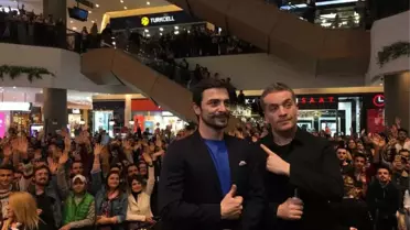Ailecek Şaşkınız'ın İzmir Galasında Kahkaha Tufanı
