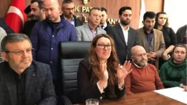 AK Parti'nin Tek Kadın İl Başkanı İstifa Etti