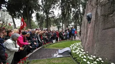 Karşıyaka Zübeyde Hanımı Unutmadı