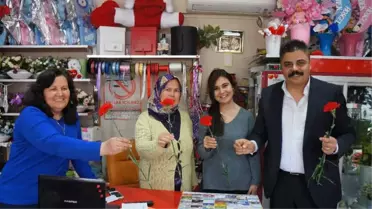 Sarıgöl Esnaf ve Sanatkarlar Odası Kadın Üyelerini Unutmadı