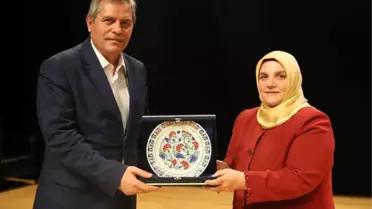 Kütahya'da 'Adalet ve Hakkaniyet Bağlamında Kadın' Konulu Program