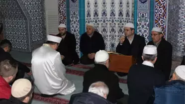 Vatandaşlar Namaz Sonrası Kahvaltı Yaptı