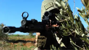 Hiç Bu Kadar Net Görüntülenmemişti! Afrin Sokaklarında Sıcak Çatışma