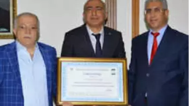 Matematik ve Fen Bilimleri Eğitimi Bölüm Başkanı Doç. Dr. Abdullah Aydın, Vali Şentürk'ü Ziyaret...