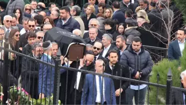 İran'da Düşen Jette Ölen 9 Kişiye Veda! Cenaze Törenlerinde Gözyaşları Sel Oldu
