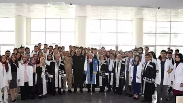 Tıp Fakültesi Öğrencileri Önlük Giydi