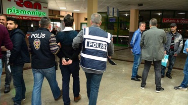 İzmit Şehirlerarası Otobüs Terminali'nde Huzur Uygulaması: 4 Gözaltı