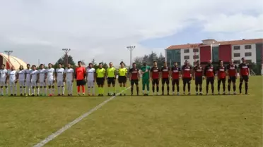 Şuhut Belediye Hisarspor Sarayköyspor'a 2-0 Mağlup Oldu