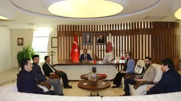 Rektör Bağlı, Iı. Abdülhamid Han'ın Torunu Osmanoğlu'nu Makamında Ağırladı