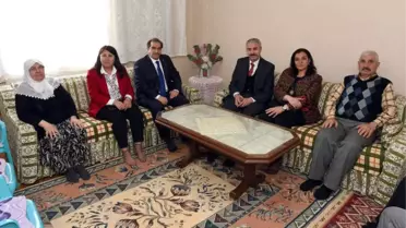 Vali Salim Demir ve Eşi Nezahat Demir Şehit Ailelerini Ziyaret Etti