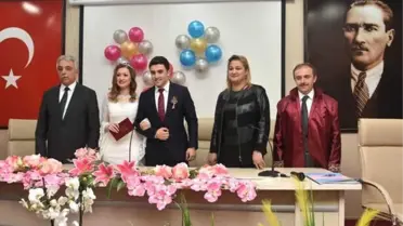 Vali Toprak Yar ve Akpınar Çiftinin Nikah Şahitliğini Yaptı