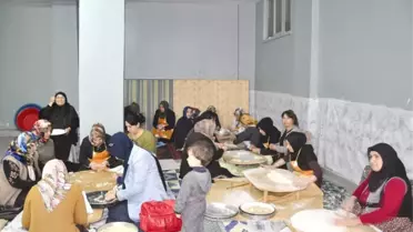 Ak Partili Kadınlar Mehmetçik İçin Mantı Açtı