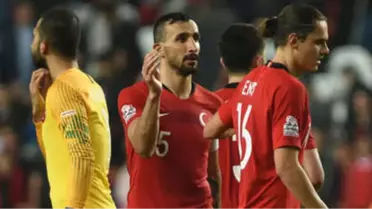 Mehmet Topal: 'Milli Takımı Bırakmayı Düşündüm Ama...'