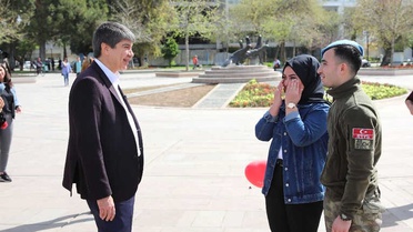 Komandonun Sürpriz Evlilik Teklifine Sürpriz Konuk! Menderes Türel'i Görünce Şok Oldu