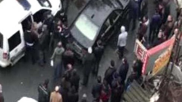 Sarıyer'de Kaçırılan Keçi İçin Taraflar Kavgaya Tutuştu, Polisin Biber Gazıyla Ayırdığı Kavga Kamerada