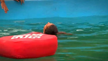 Survivor'da Baygınlık Geçiren Merve'ye Gönüllüler İnanmayınca Ortalık Karışıyor