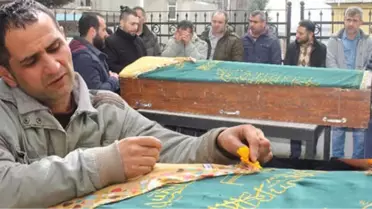 En Acı Kare! Karısını, Karnındaki Bebeğiyle Toprağa Verdi