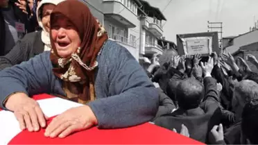 Afrin Şehidinin Annesi Feryadıyla Yürek Dağladı: Çatık Kaşlı Oğlum Benim, Nereye Gidiyorsun