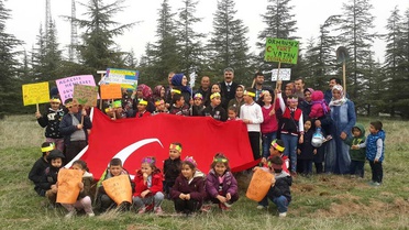 Karakeçili'de Şehitler İçin Fidan Dikildi