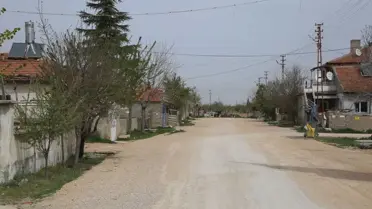 Başkan Çalışkan Larende Mahallesi'ni Gezdi