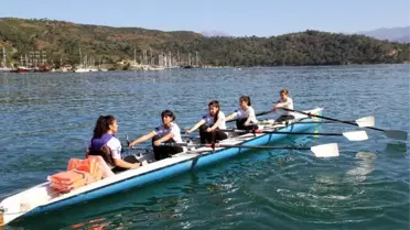 Fethiye'de Akdeniz Kupası Kürek Yarışları Heyecanı