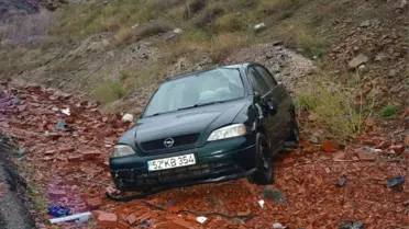 Sivas'ta Trafik Kazası: 3 Yaralı