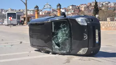Bilecik'te Trafik Kazası, 2 Kişi Yaralandı