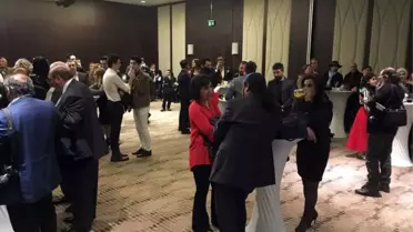 Ünlü Dj Berna Öztürk'e Galada Takıntılı Hayranından Saldırı