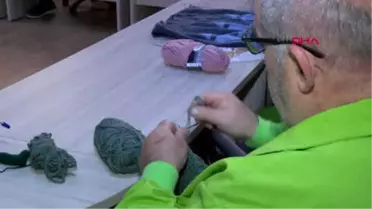 Antalya-Erkekler Şişi, Kadınlar Matkabı Elinden Düşürmüyor-Hd