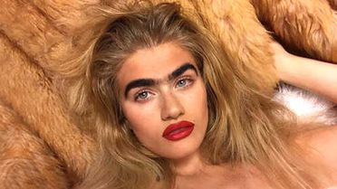 Kıbrıslı Genç Fotomodel Hadjipanteli Kaşları Nedeniyle Ölüm Tehdidi Alıyor