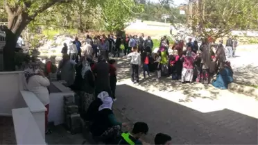 Küçük Polat Hurda Yüklü Kamyonetin Altında Can Verdi