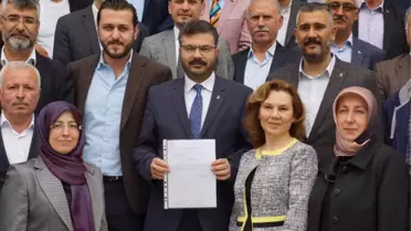Aydın AK Parti'nin Yeni Yönetimi Mazbatasını Aldı