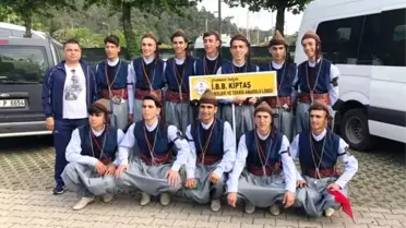 Diyarbakırlı Halk Oyunları Ekibi Kente Madalya ile Döndü