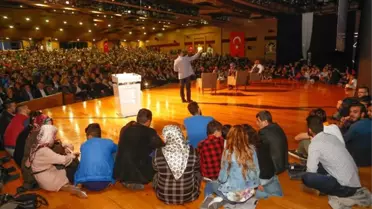 Boş Koltuk Bulamayınca Programı Sahneden İzlediler