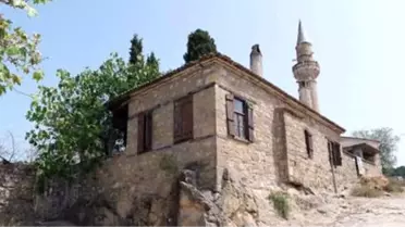 Evlerin 3 Milyona Satıldığı Adatepe Köyü'nde Ahırları Bile Kafe Yaptılar!