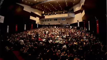 Kardeş Türküler'den Maltepe'de 25. Yıl Konseri