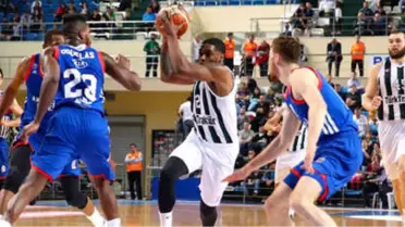 Sakarya Büyükşehir Belediyespor: 74 - Anadolu Efes: 100