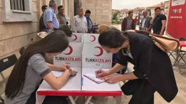 Öğrencilerden Kan Bağışına Büyük İlgi