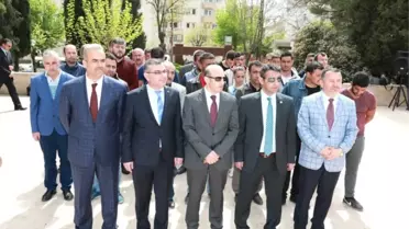 Vali Çiftçi, Şehitliği Ziyaret Ederek Dua Etti