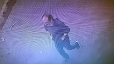 Oğlunun Boncuk Atan Oyuncak Tabancasıyla Banka Soymaya Kalktı
